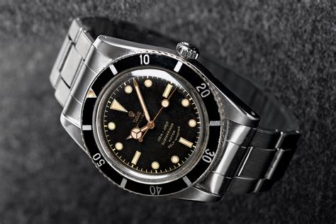 tudor black bay submariner